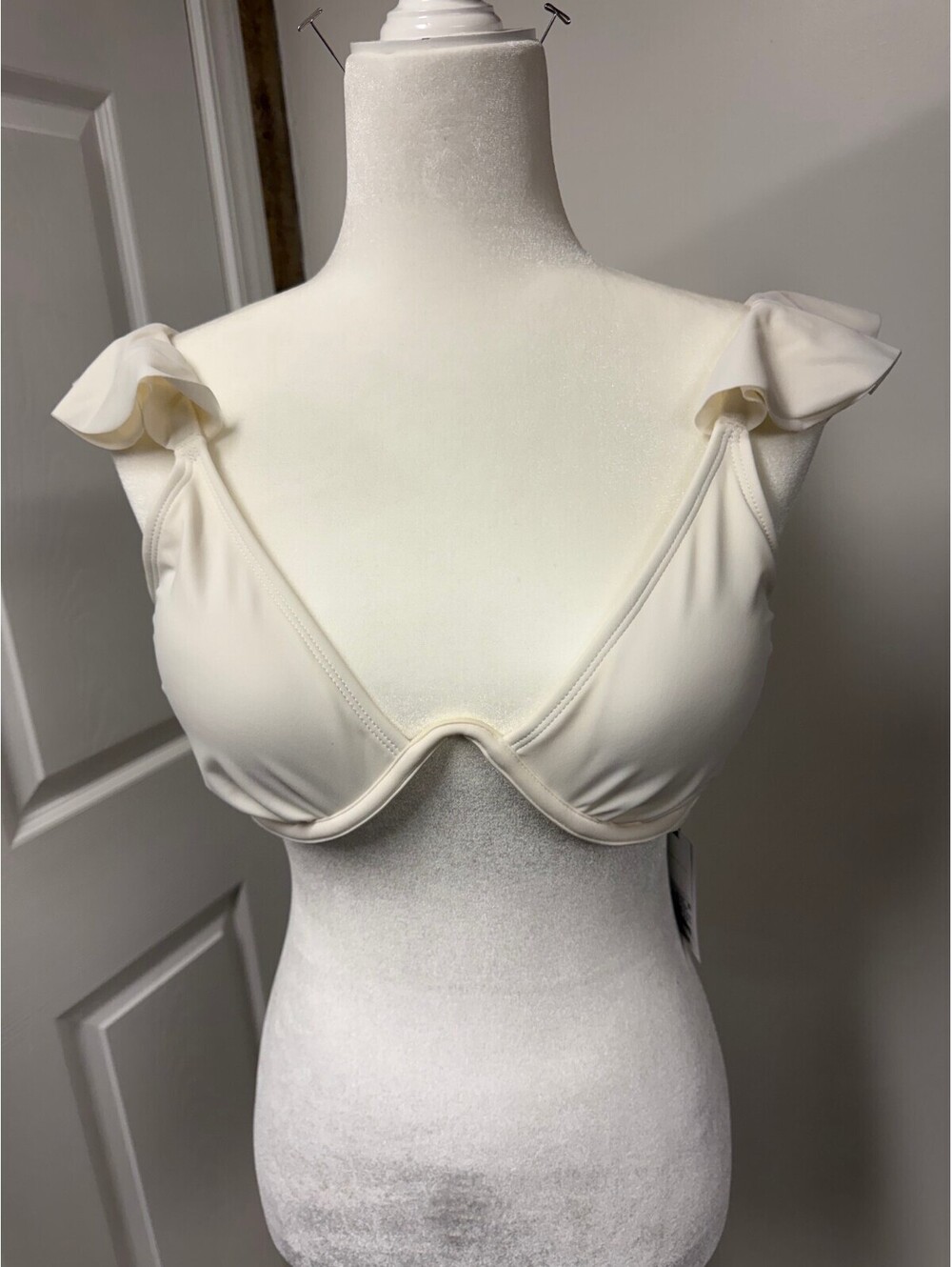 Shade & Shore Off-White Ruffle Shoulder Bikini Top Size Large